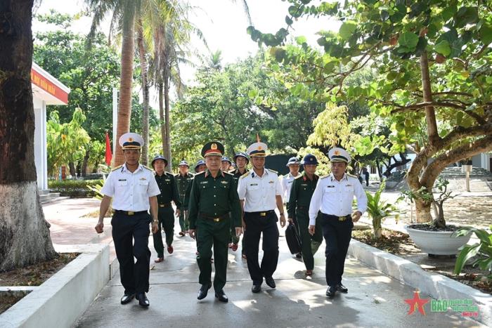 Đoàn công tác Tổng cục Chính trị QĐND Việt Nam kiểm tra, thăm tại quần đảo Trường Sa và nhà giàn DK1