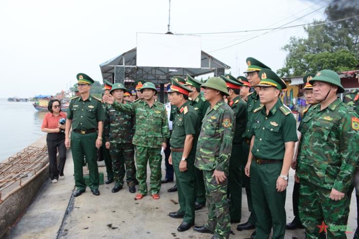 Trung tướng Nguyễn Doãn Anh kiểm tra công tác phòng, chống bão số 3 tại Hải Phòng