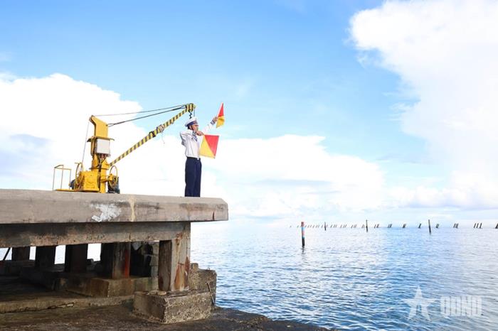 Trường Sa - ngọn hải đăng sáng niềm tin - Bài 1: Nơi niềm tin không bao giờ lặng