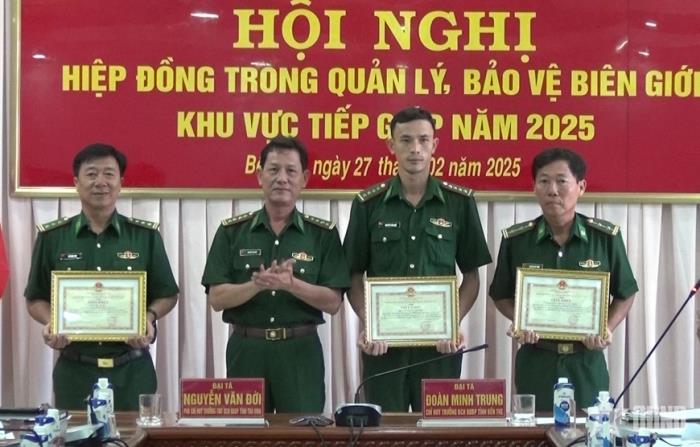 Bộ đội Biên phòng tỉnh Bến Tre và Trà Vinh phối hợp bảo đảm trật tự an toàn trên biển