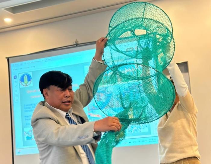 Túi đựng rác thải tàu cá - giải pháp xanh trên biển