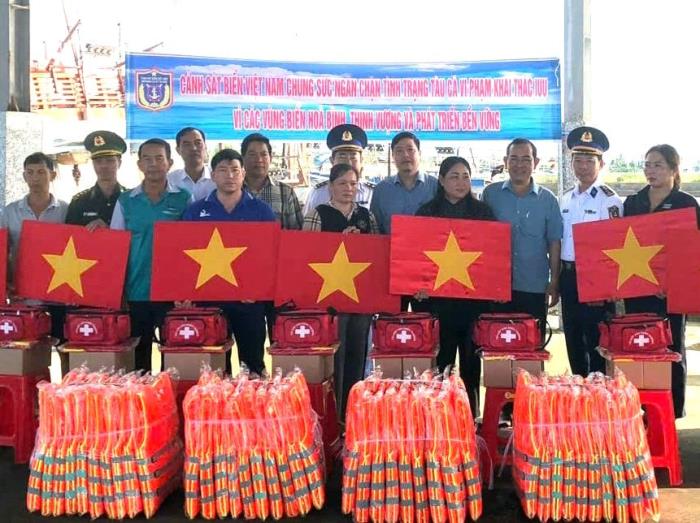 Bộ Tư lệnh Vùng Cảnh sát biển 3 tuyên truyền chống IUU