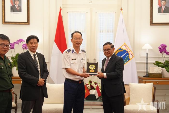 Đoàn công tác Cảnh sát biển Việt Nam chào xã giao chính quyền thành phố Jakarta