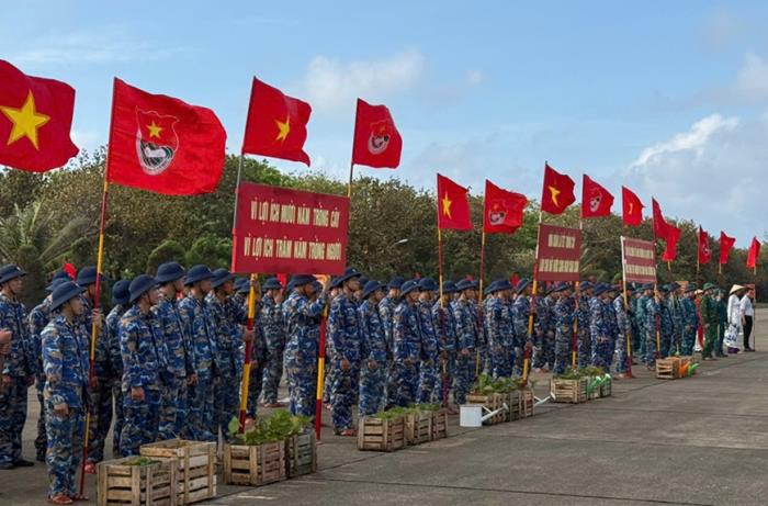 Đẩy mạnh chương trình Xanh hóa Trường Sa trên các đảo thuộc đặc khu Trường Sa