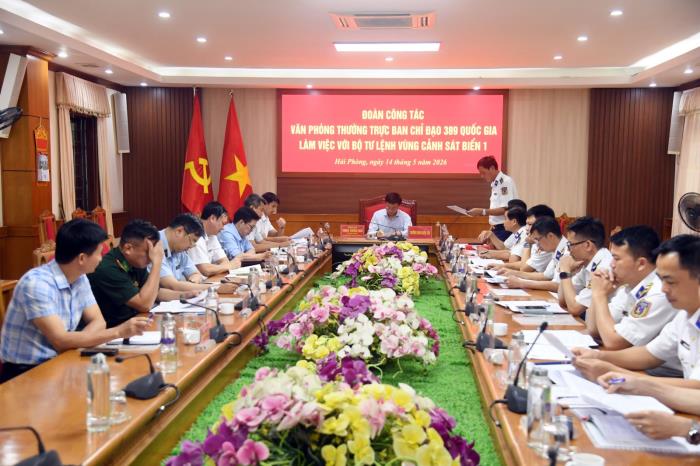 5 tháng đầu năm, Vùng Cảnh sát biển 1 thu giữ gần 42.000 lít dầu DO và hơn 15.000 kg dầu FO