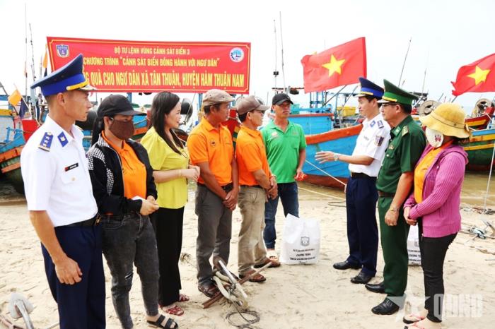 Công tác phòng, chống IUU của Vùng Cảnh sát biển 3: Chủ động tuyên truyền, kiểm tra chặt chẽ