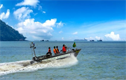 Lá chắn thép trên tuyến đầu