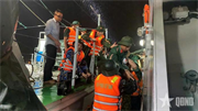 Điều động tàu tiếp cận Đảo Mê đưa quân nhân bị viêm ruột thừa vào đất liền cấp cứu