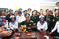 Chung một tấm lòng hướng về Trường Sa