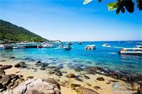Dọn rác dưới đáy biển