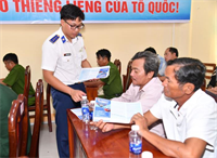 Cảnh sát biển tuyên truyền, phổ biến pháp luật phòng chống khai thác IUU