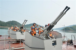 Luyện giỏi, rèn nghiêm ở Lữ đoàn 169 Hải quân