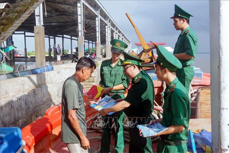 Lan tỏa tinh thần thượng tôn pháp luật cho nhân dân vùng biên giới biển