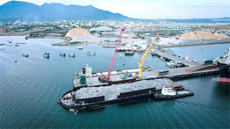 Khơi thông động lực kinh tế biển